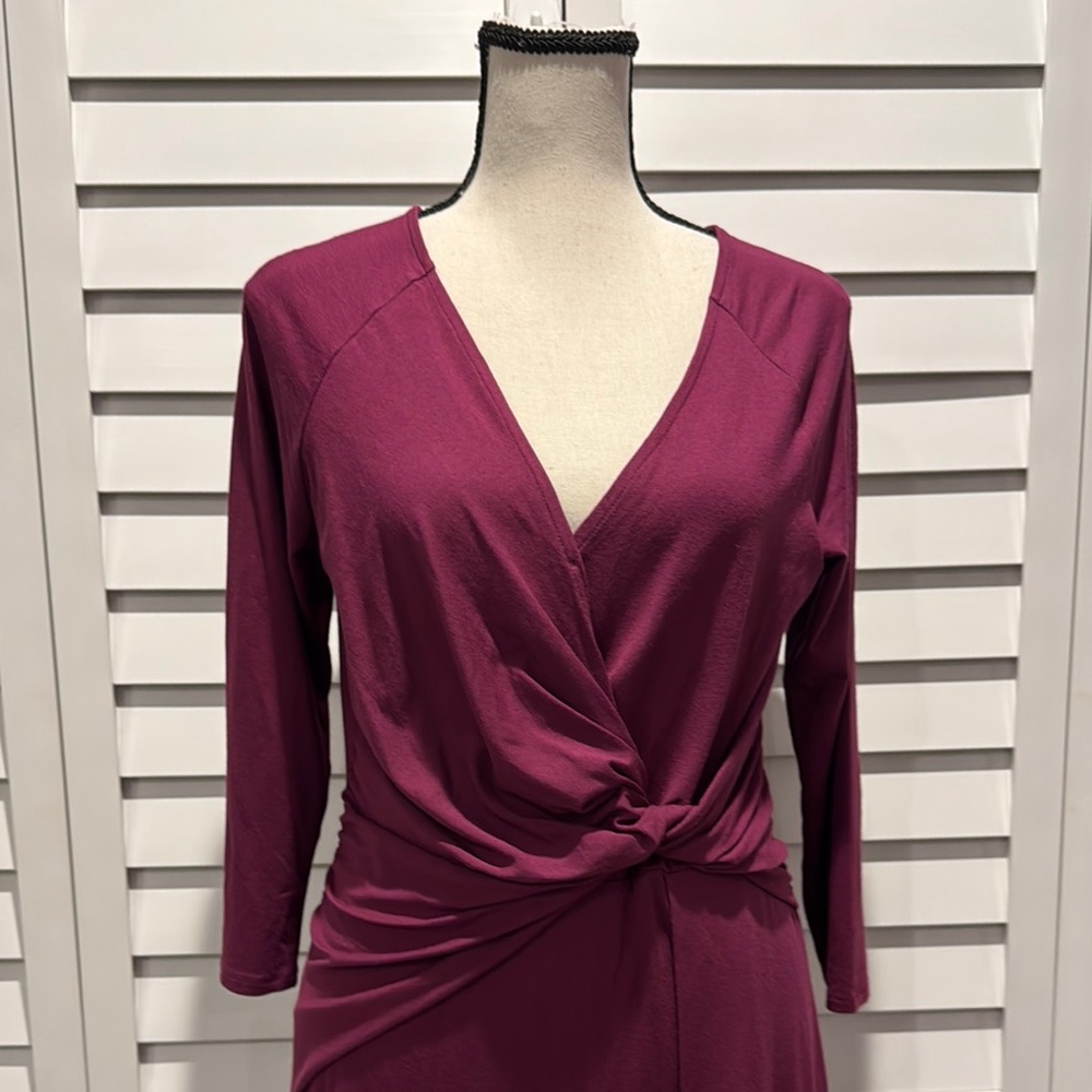 Ann Taylor Berry color  Twist front V-Neck  Midi Dress. - Picture 2 of 8